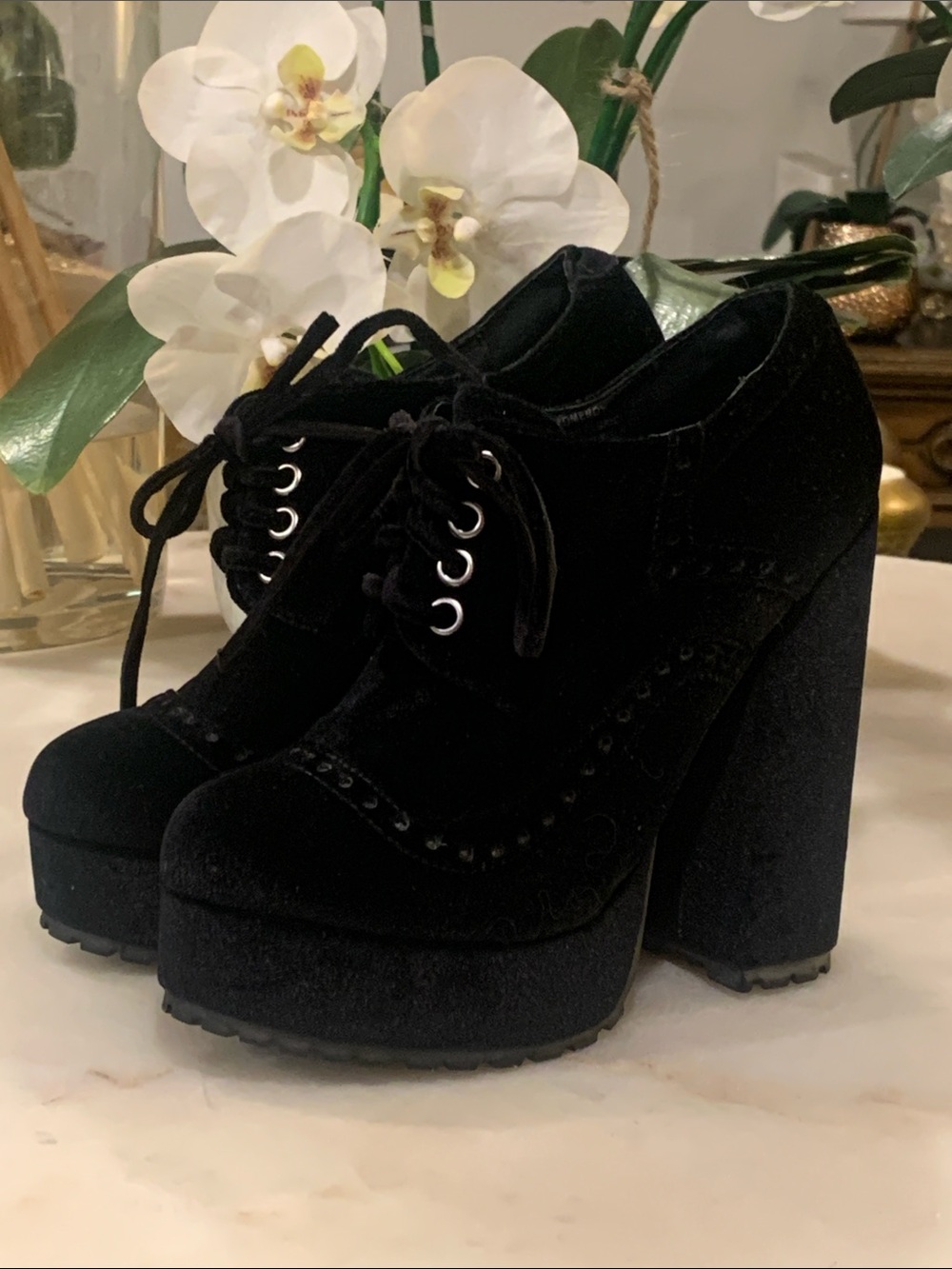 Jeffrey Campbell Pomeroy Black Velvet Platform Heels Size 6.5 M
